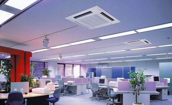 Kriterier för att välja luftkonditioneringsapparater för stora rum: kontor, server, uppvärmning