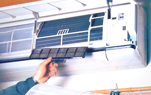 El dispositivo y el principio de funcionamiento de un acondicionador de aire dividido.