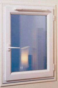 Fönster med ventilationsventiler