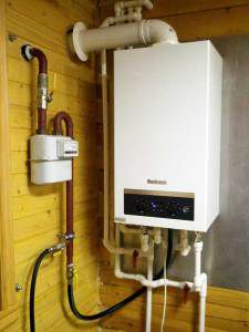 naka-mount na gas boiler sa dingding