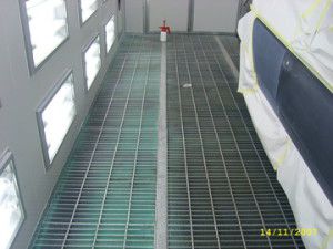 metal floor paint spraying