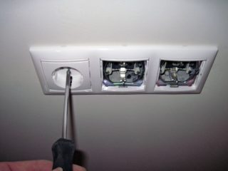 Installation of a hidden socket
