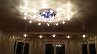 A stretch ceiling chandelier must meet a number of requirements